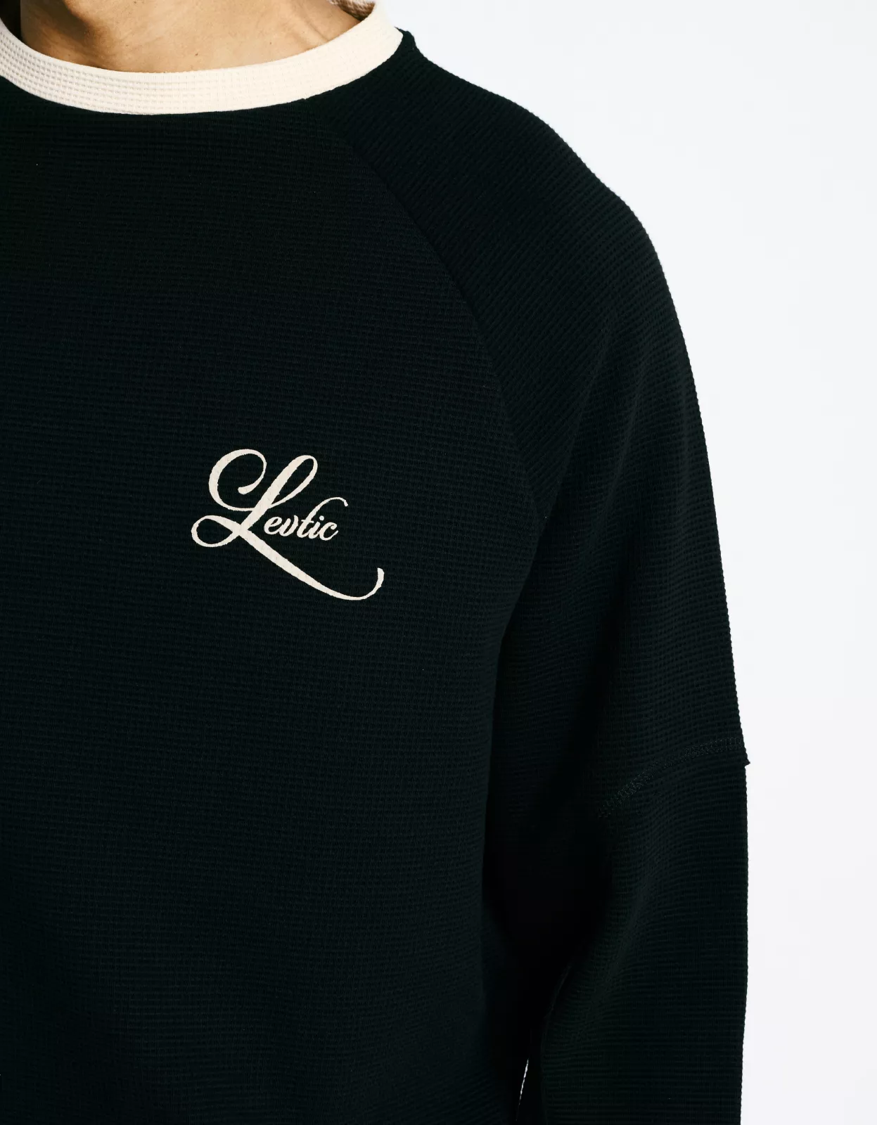 Waffle Longsleeve - Black/Cream