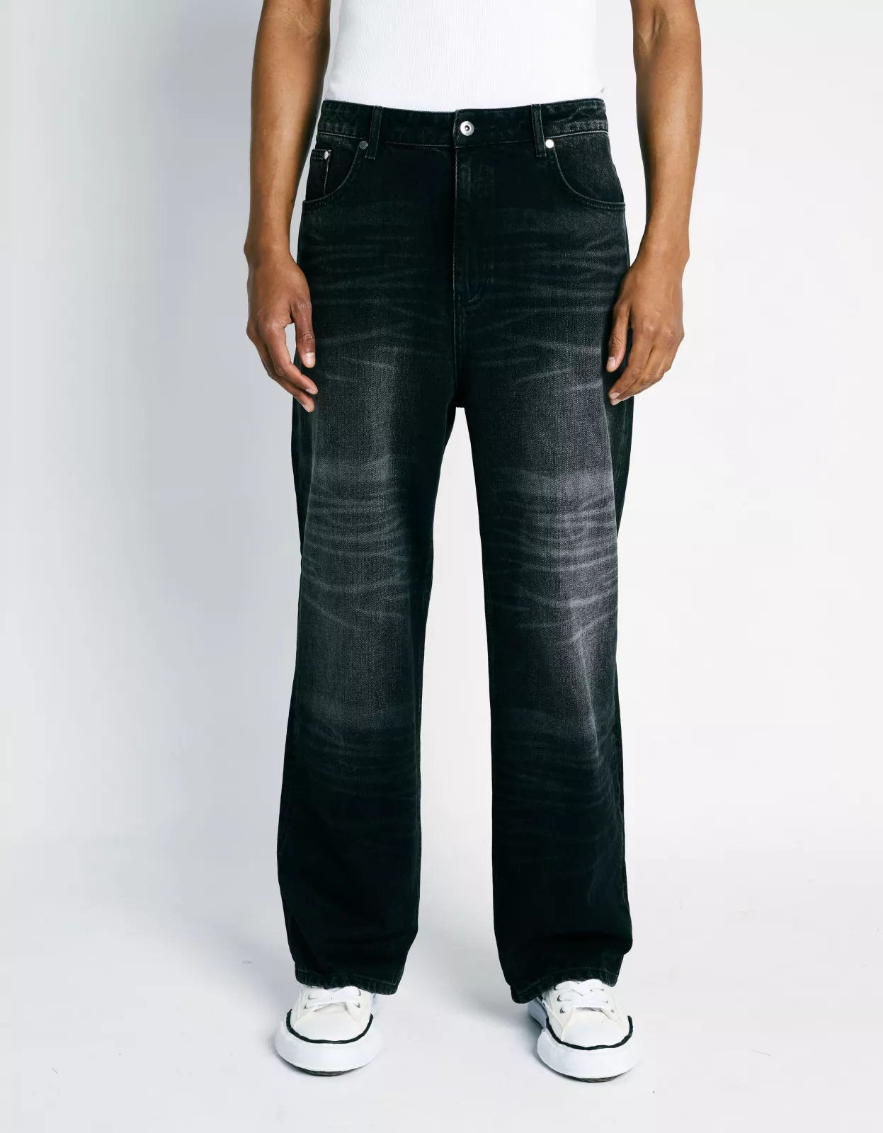 Initial Stitched Jeans - Washed Black
