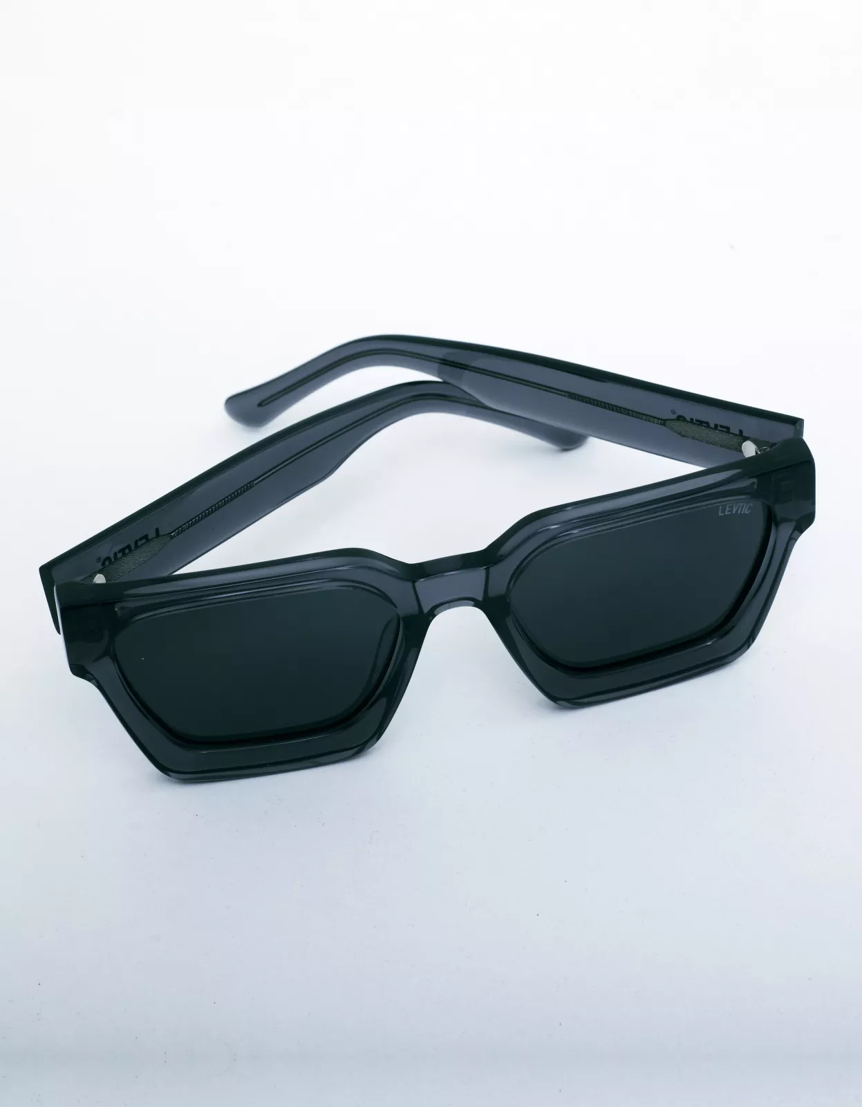 Levtic Sunglasses - Black